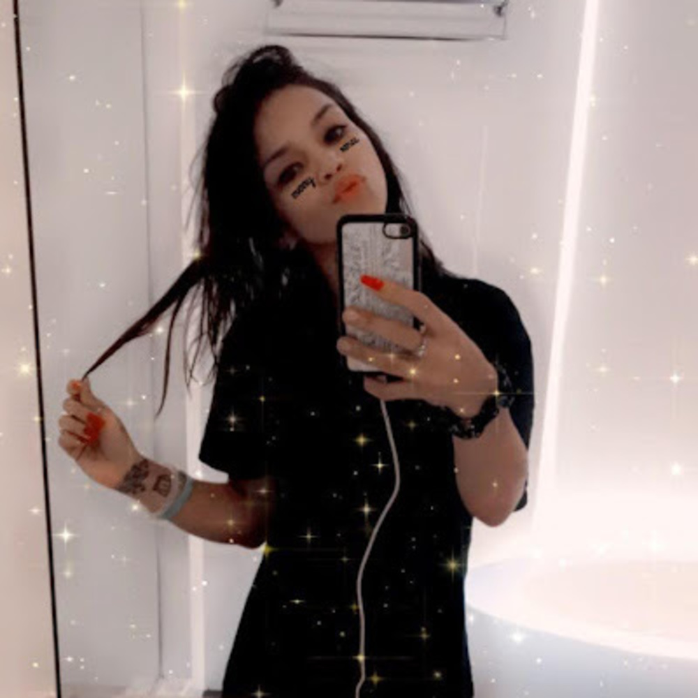 Meet your Posher, Janessa